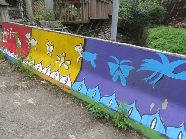 軟橋彩繪社區:簡樸中充滿歡樂塗鴨的【新竹竹東/軟橋彩繪社區】