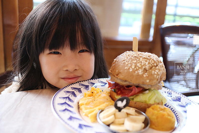 Banbi217 美食旅遊: [台北中山區]公雞咖啡 Rooster café & vintage:咖啡館、早午餐、下午茶(捷運雙連站與中山站)