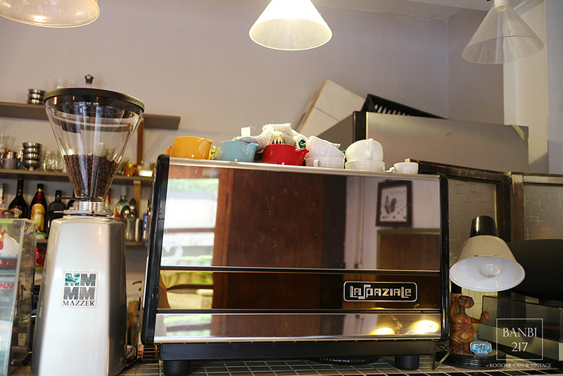 Banbi217 美食旅遊: [台北中山區]公雞咖啡 Rooster café & vintage:咖啡館、早午餐、下午茶(捷運雙連站與中山站)