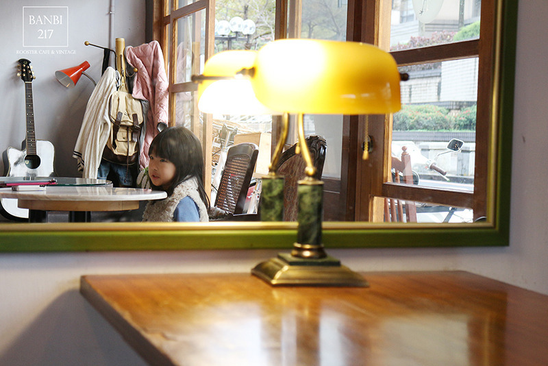 Banbi217 美食旅遊: [台北中山區]公雞咖啡 Rooster café & vintage:咖啡館、早午餐、下午茶(捷運雙連站與中山站)