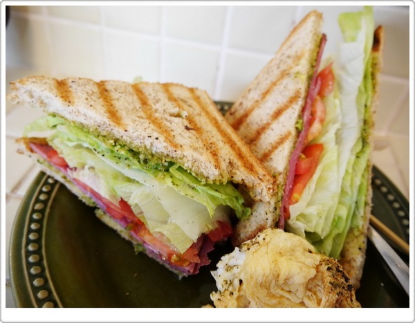 公雞咖啡 Rooster café & vintage：【中山區】公雞咖啡 Rooster café & vintage－咕咕咕咕午后來吃個羅賓三明治！