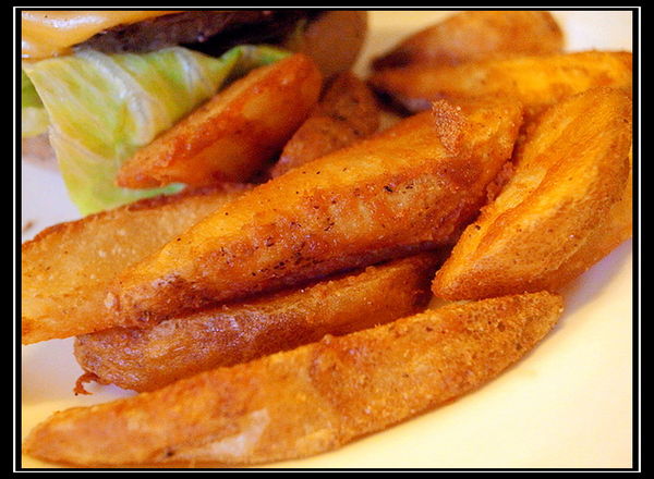 Bravo Burger發福廚房(公館店)：『公館』美味無敵巨無霸漢堡、大家一起發福吧！！