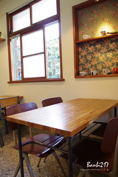 Chef's Waffle 比利時列日鬆餅專賣店(公館店)：Chef's Cafe 比利時鬆餅咖啡館．老房子好有味 (永和四號公園Chef's Waffle 瓦福的公館店)