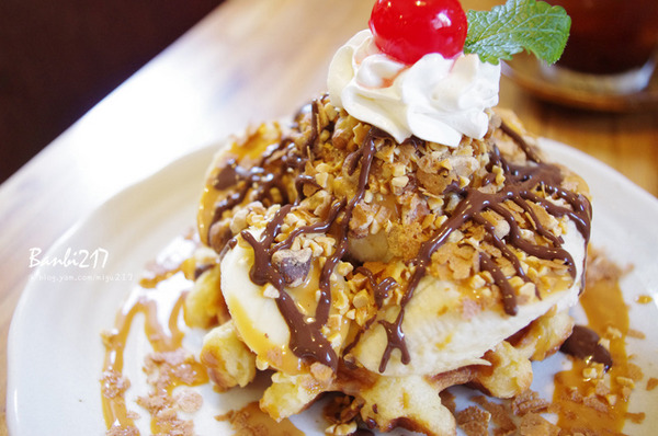 Chef's Waffle 比利時列日鬆餅專賣店(公館店)：Chef's Cafe 比利時鬆餅咖啡館．老房子好有味 (永和四號公園Chef's Waffle 瓦福的公館店)