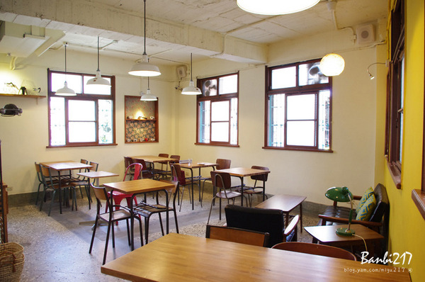 Chef's Waffle 比利時列日鬆餅專賣店(公館店)：Chef's Cafe 比利時鬆餅咖啡館．老房子好有味 (永和四號公園Chef's Waffle 瓦福的公館店)