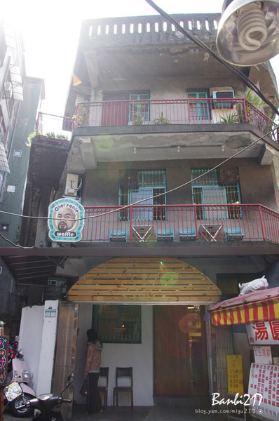 Chef's Waffle 比利時列日鬆餅專賣店(公館店)：Chef's Cafe 比利時鬆餅咖啡館．老房子好有味 (永和四號公園Chef's Waffle 瓦福的公館店)