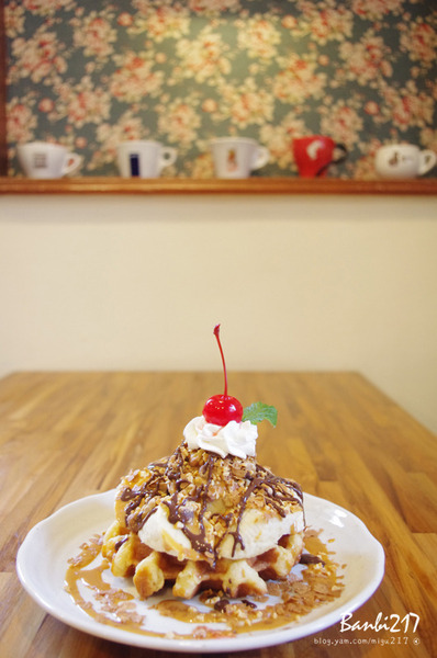Chef's Waffle 比利時列日鬆餅專賣店(公館店)：Chef's Cafe 比利時鬆餅咖啡館．老房子好有味 (永和四號公園Chef's Waffle 瓦福的公館店)