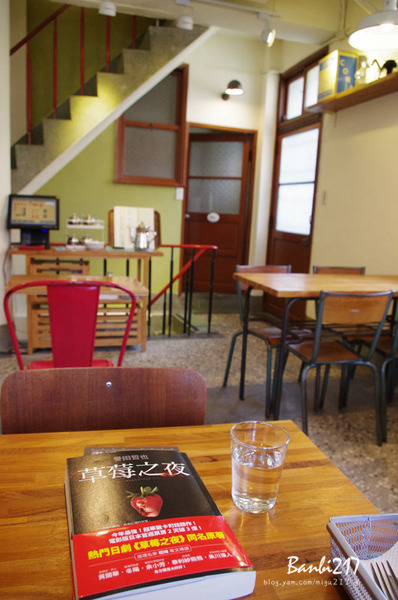 Chef's Waffle 比利時列日鬆餅專賣店(公館店)：Chef's Cafe 比利時鬆餅咖啡館．老房子好有味 (永和四號公園Chef's Waffle 瓦福的公館店)