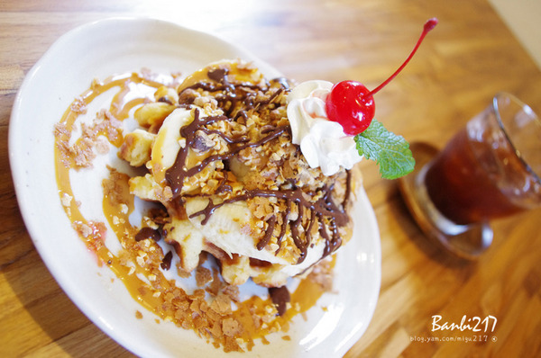 Chef's Waffle 比利時列日鬆餅專賣店(公館店)：Chef's Cafe 比利時鬆餅咖啡館．老房子好有味 (永和四號公園Chef's Waffle 瓦福的公館店)