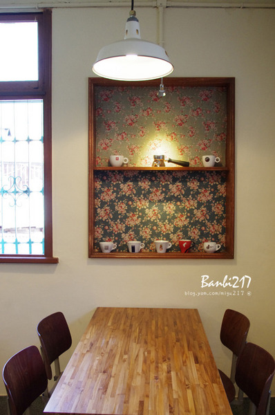 Chef's Waffle 比利時列日鬆餅專賣店(公館店)：Chef's Cafe 比利時鬆餅咖啡館．老房子好有味 (永和四號公園Chef's Waffle 瓦福的公館店)