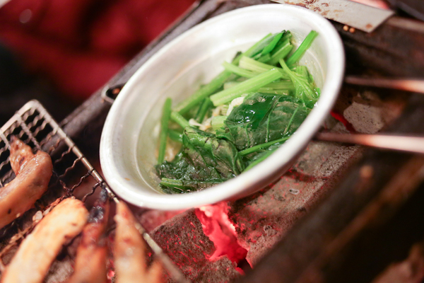 鑽木取火日式燒肉(新莊泰林店):轉吧~轉吧~火烤小三機!新奇烤具體驗、火鍋燒烤一次搞定【鑽木取火日式燒肉/新莊泰林店】