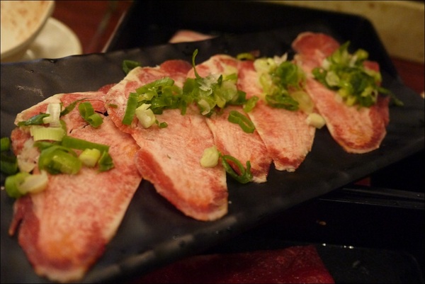 鑽木取火日式燒肉(新莊泰林店):轉吧~轉吧~火烤小三機!新奇烤具體驗、火鍋燒烤一次搞定【鑽木取火日式燒肉/新莊泰林店】