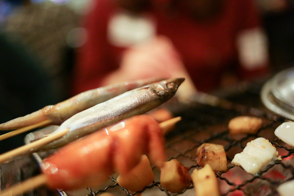 鑽木取火日式燒肉(新莊泰林店):轉吧~轉吧~火烤小三機!新奇烤具體驗、火鍋燒烤一次搞定【鑽木取火日式燒肉/新莊泰林店】