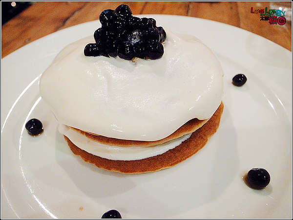 美好年代：【美好年代】創意十足的〔珍珠奶茶鬆餅塔〕