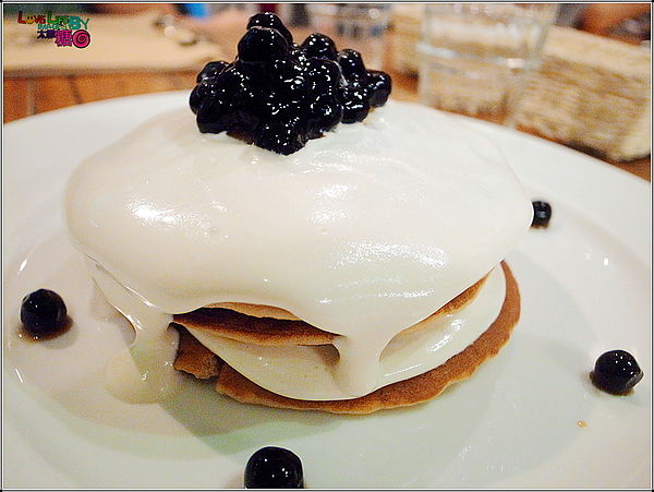 美好年代：【美好年代】創意十足的〔珍珠奶茶鬆餅塔〕