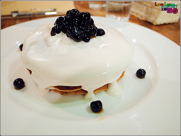 美好年代:【美好年代】創意十足的〔珍珠奶茶鬆餅塔〕