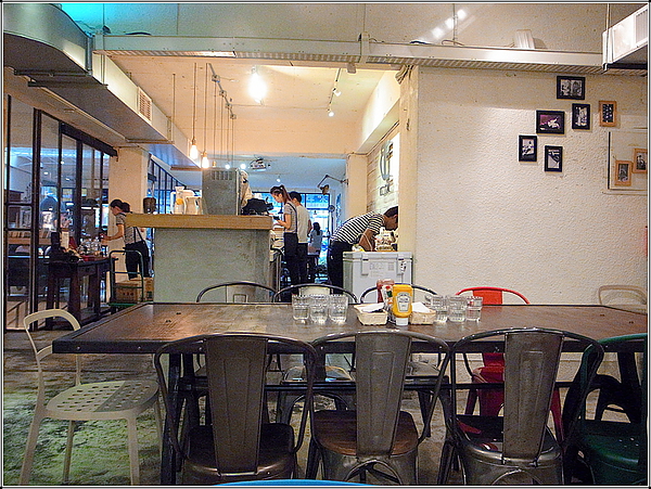 美好年代：【美好年代】創意十足的〔珍珠奶茶鬆餅塔〕