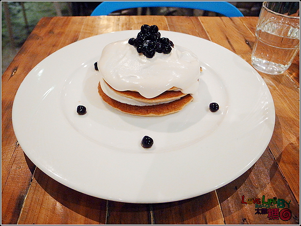 美好年代：【美好年代】創意十足的〔珍珠奶茶鬆餅塔〕