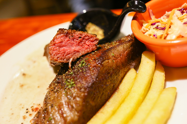 還我牛(台北店):【還我牛/台北店】從高雄一路紅到台北的超級牛排!