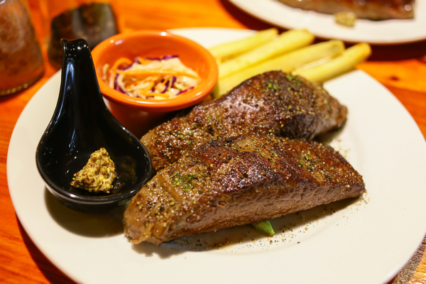 還我牛(台北店):【還我牛/台北店】從高雄一路紅到台北的超級牛排!