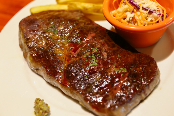 還我牛(台北店):【還我牛/台北店】從高雄一路紅到台北的超級牛排!