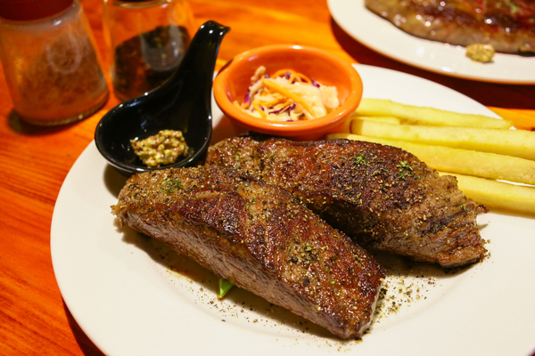 還我牛(台北店):【還我牛/台北店】從高雄一路紅到台北的超級牛排!