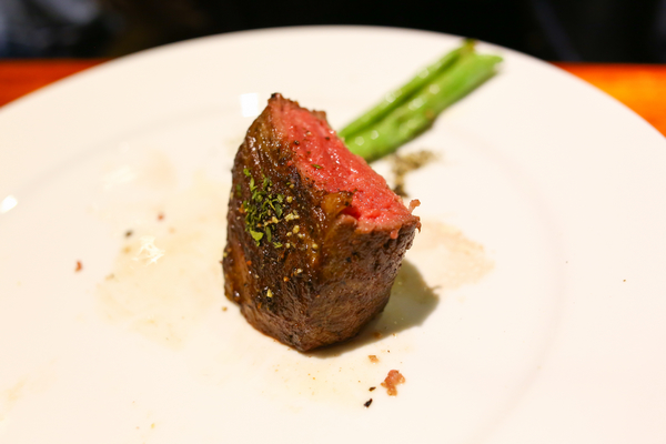 還我牛(台北店):【還我牛/台北店】從高雄一路紅到台北的超級牛排!