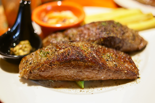 還我牛(台北店):【還我牛/台北店】從高雄一路紅到台北的超級牛排!