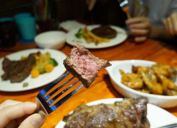 還我牛美式碳烤牛排餐廳：還我牛 ♥ 美式碳烤牛排 ♥ 10OZ好滿足 ♥ 捷運行天宮站