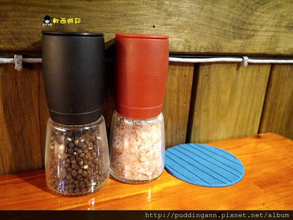 還我牛(台北店)：[食記]台北行天宮站 還我牛 美式碳烤牛排 近小六食堂 小巷弄美食 松江路美食 *附菜單*