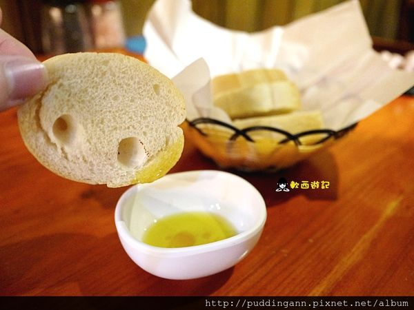 還我牛(台北店)：[食記]台北行天宮站 還我牛 美式碳烤牛排 近小六食堂 小巷弄美食 松江路美食 *附菜單*