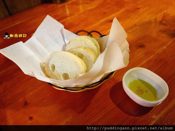 還我牛(台北店)：[食記]台北行天宮站 還我牛 美式碳烤牛排 近小六食堂 小巷弄美食 松江路美食 *附菜單*