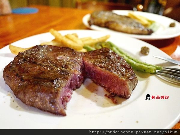 還我牛(台北店)：[食記]台北行天宮站 還我牛 美式碳烤牛排 近小六食堂 小巷弄美食 松江路美食 *附菜單*