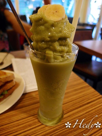 10483926_903839476299561_1928372885081716508_n