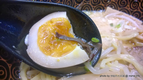 麵家三士((Att 4 Fun)):【食記】台北信義-麵家三士@ATT4Fun : 拉麵維新後變成台式風味?新選組快點來把他們抓起來! @@