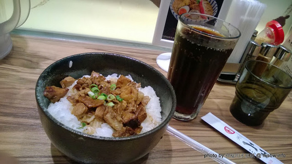 麵家三士((Att 4 Fun)):【食記】台北信義-麵家三士@ATT4Fun : 拉麵維新後變成台式風味?新選組快點來把他們抓起來! @@