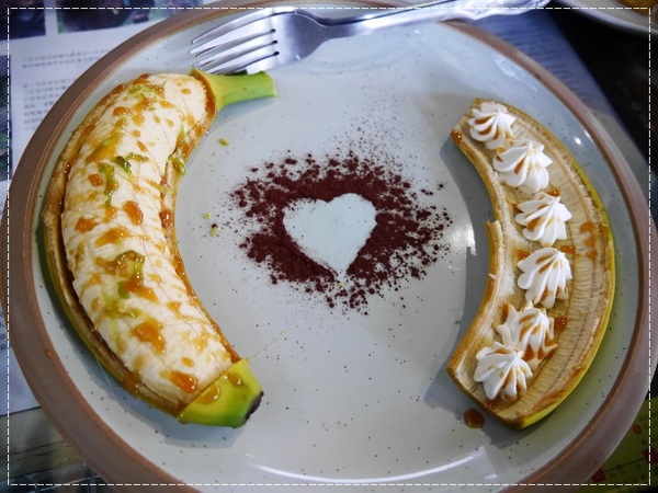 甘樂文創藝文展演空間:【三峽】甘樂文創藝文展演空間-絕對要來吃焦糖香蕉!!!