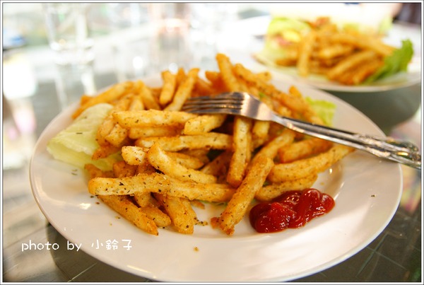 甘樂文創藝文展演空間:三峽「甘樂文創」又見老房子