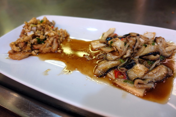 御饌鐵板燒:(胖樺食記)近羅東夜市讓人大失所望「御饌鐵板燒」。本來期待可以吃到與眾不同的宜蘭美食