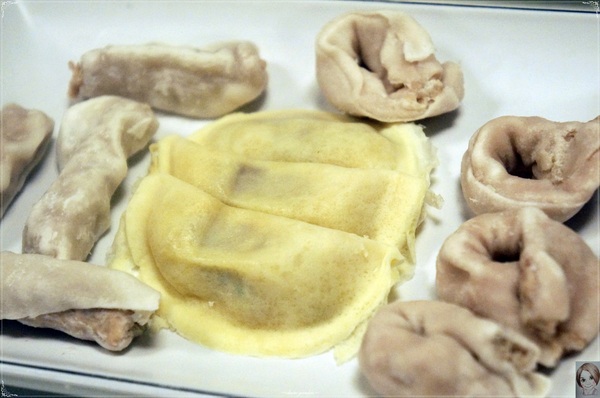 滿堂紅頂級麻辣鴛鴦火鍋(仁愛旗艦店)：[試吃]台北 捷運忠孝敦化站滿堂紅頂級麻辣鴛鴦火鍋(仁愛旗艦店)~大口吃肉&哈根達斯