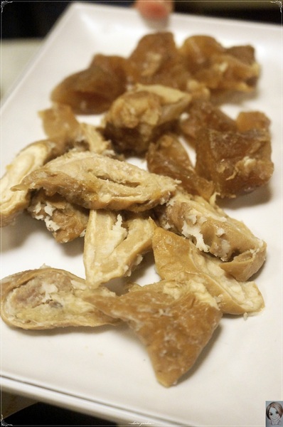 滿堂紅頂級麻辣鴛鴦火鍋(仁愛旗艦店)：[試吃]台北 捷運忠孝敦化站滿堂紅頂級麻辣鴛鴦火鍋(仁愛旗艦店)~大口吃肉&哈根達斯