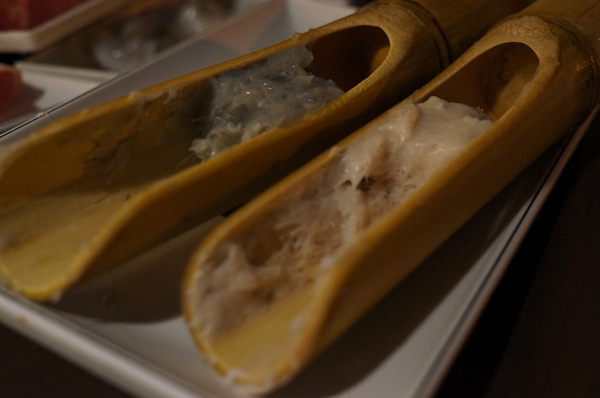 滿堂紅頂級麻辣鴛鴦火鍋(仁愛旗艦店)：(胖樺食記)台北市仁愛路滿堂紅旗艦店。冷颼颼的冬天來此大啖品質優良的肉品及海鮮讓人如至仙境。