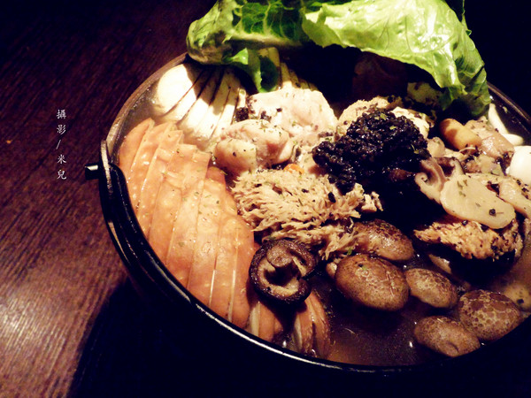 鐵窩 Tamariba:【台北市大安區。居酒屋】鐵窩 Tamariba 在小巷裡的異國風居酒屋 創意好滋味 燈光美氣氛佳