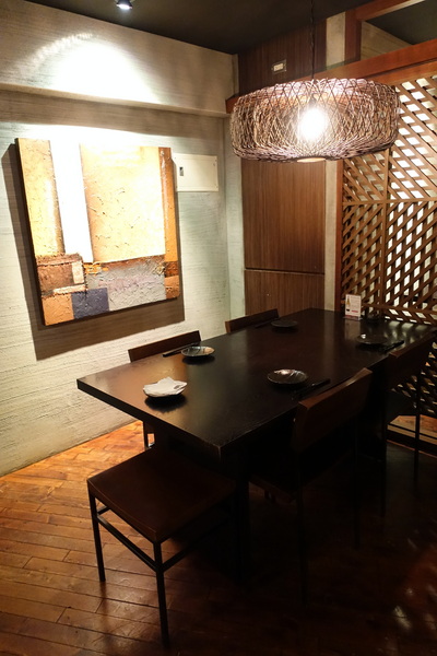 鐵窩 Tamariba:(胖樺食記) 台北東區創意料理時尚居酒屋『鐵窩 Tamariba』。國父紀念館美食/下班小酌/尾牙聚餐/延吉街