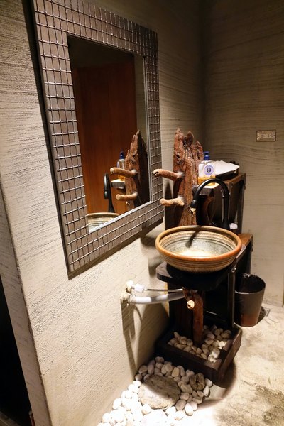 鐵窩 Tamariba:(胖樺食記) 台北東區創意料理時尚居酒屋『鐵窩 Tamariba』。國父紀念館美食/下班小酌/尾牙聚餐/延吉街