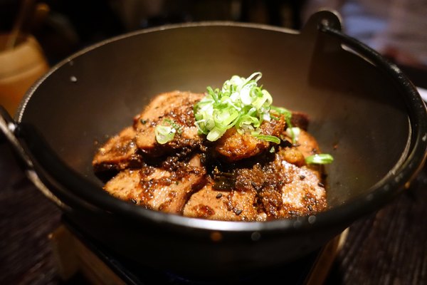 鐵窩 Tamariba:(胖樺食記) 台北東區創意料理時尚居酒屋『鐵窩 Tamariba』。國父紀念館美食/下班小酌/尾牙聚餐/延吉街