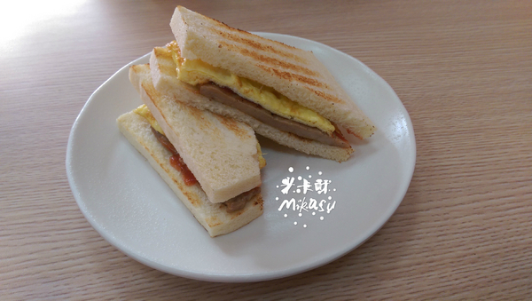 喜得炭火燒三明治(高雄建工店):【高雄/食﹡三民】鄰近高應大.喜得炭火燒三明治