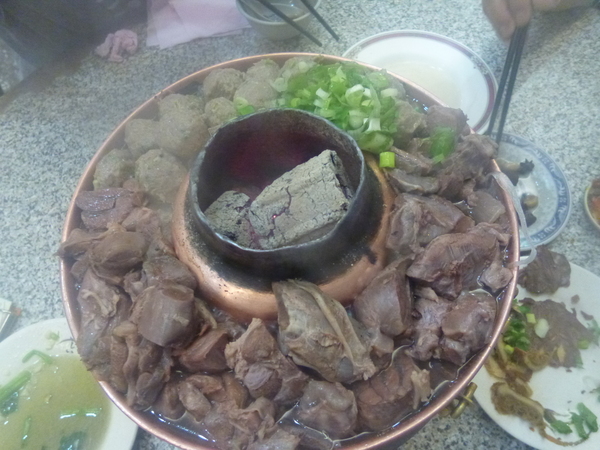 清真恩德元餃子館:【台中】份量驚人的美味羊肉大餐-清真恩德元餃子館