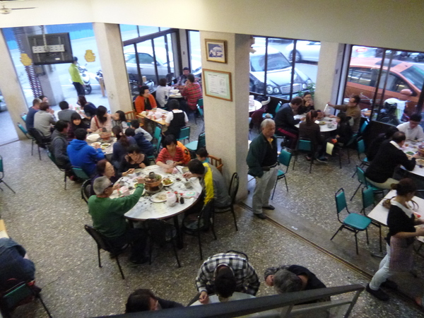 清真恩德元餃子館:【台中】份量驚人的美味羊肉大餐-清真恩德元餃子館