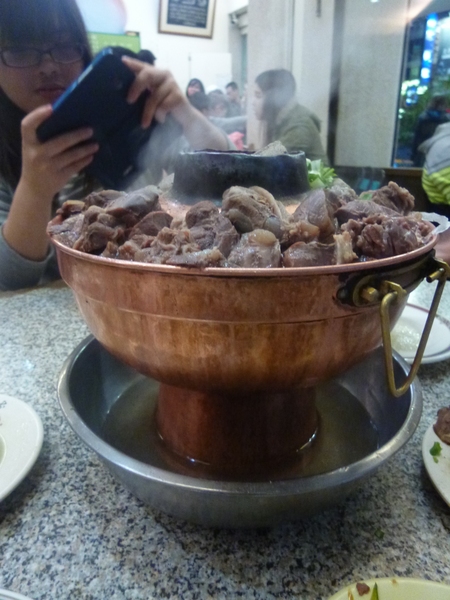 清真恩德元餃子館:【台中】份量驚人的美味羊肉大餐-清真恩德元餃子館